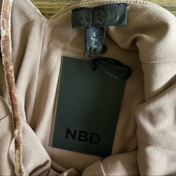 NBD crushed velvet dress || size Small - Picture 4 of 5